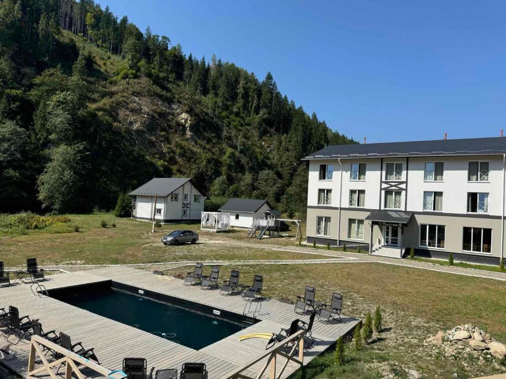 Біла Кобила (клікай сюди!)